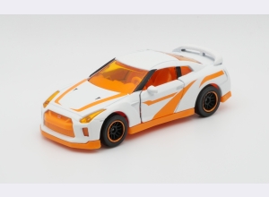 Image of: Nissan GT-R