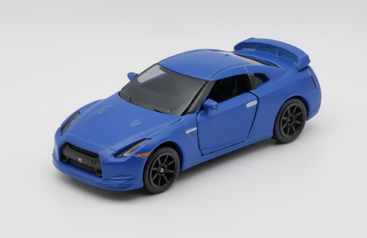 Image of: Nissan GT-R