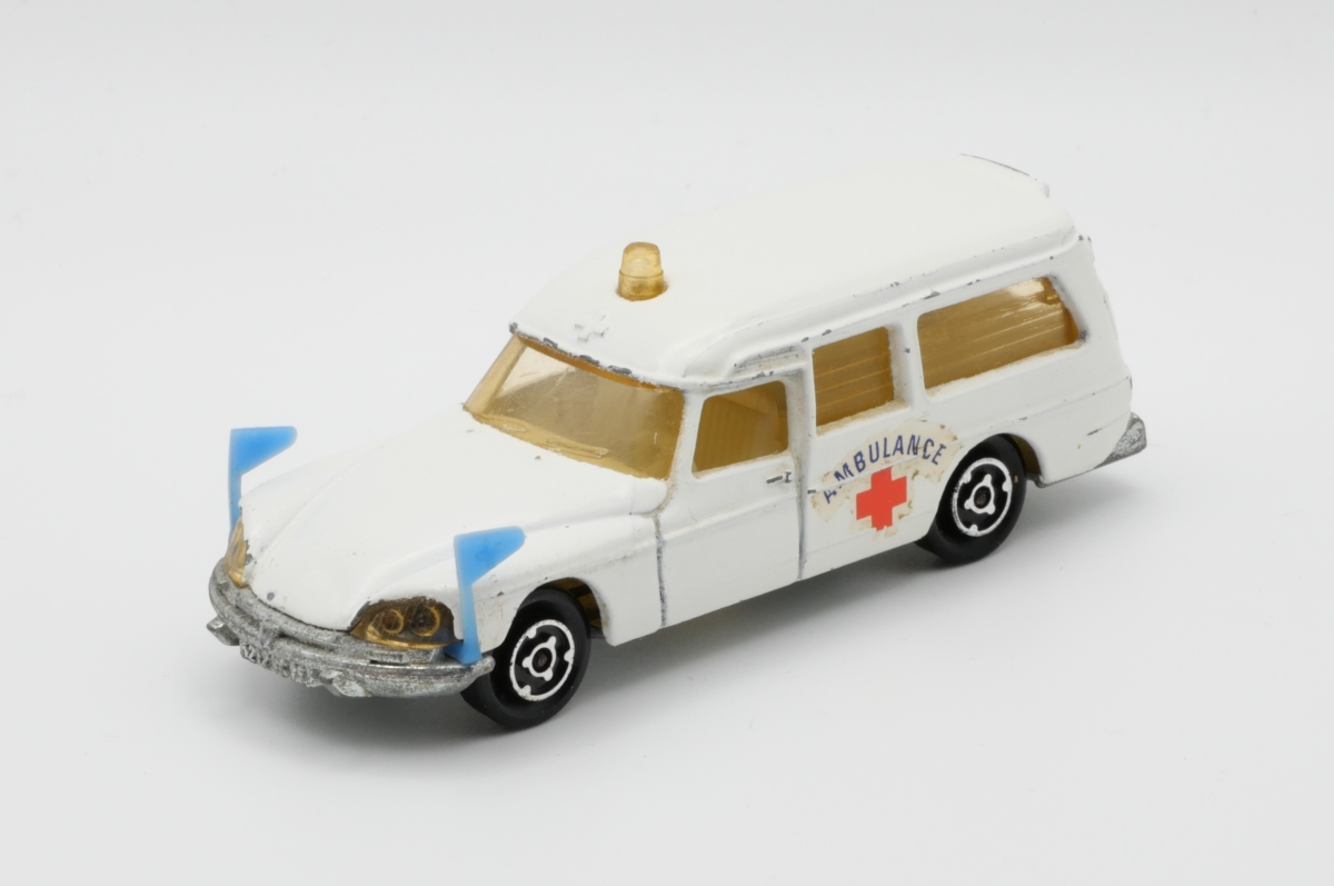 Image of: Citroen DS 21 Ambulance