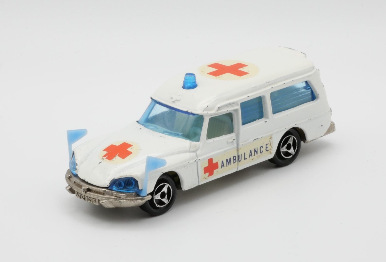 Image of: Citroen DS 21 Ambulance