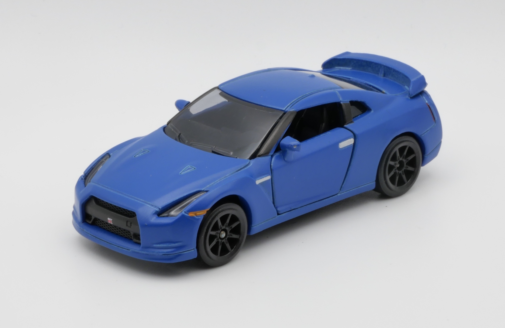 Image of: Nissan GT-R